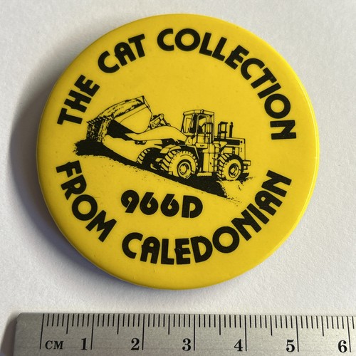 Collectible pin badge - pin, cat
