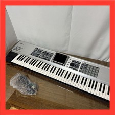 Roland Fantom X7 Keyboard