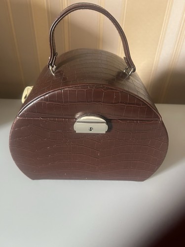 Unused beautiful brown leather - brown,