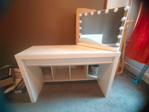 White dressing table - white,