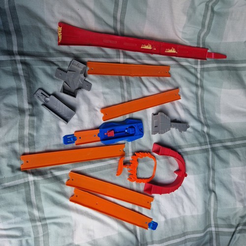 Hot wheels track bundle - hot,
