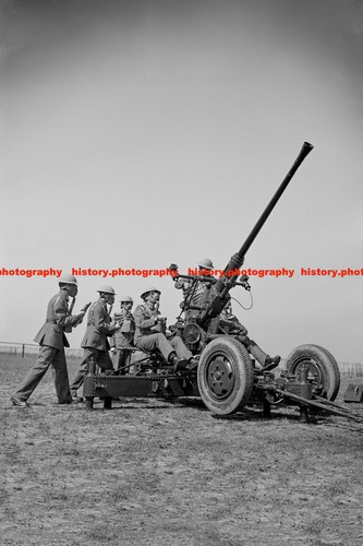 F010239 anti aircraft gun and - aircraft,