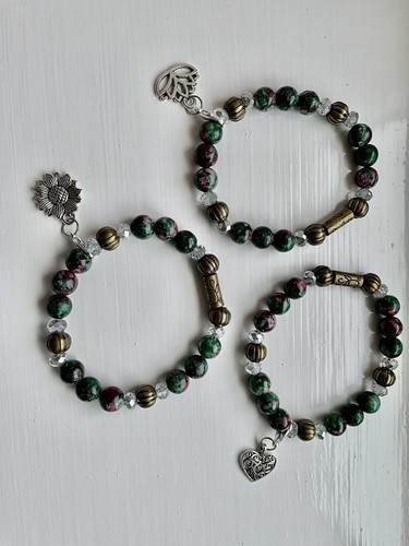 Bracelets beaded ruby - -,