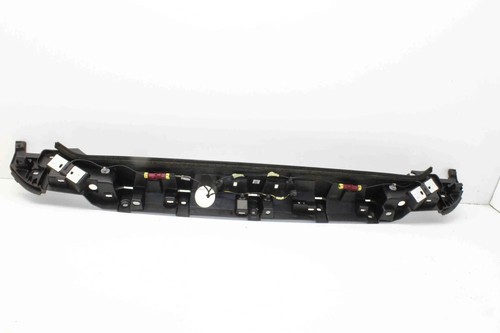 Land rover defender station - land,