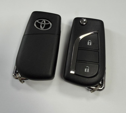 Toyota flip key - fob, button