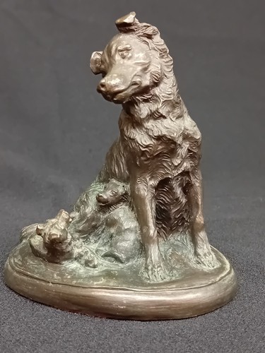 Heredities bronzed resin - *heredities, '