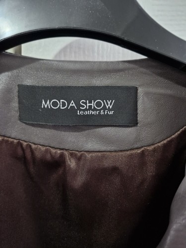 Moda show spanish - show, leather