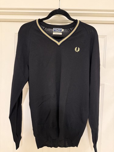 Fred perry neck jumper - fred, v-neck