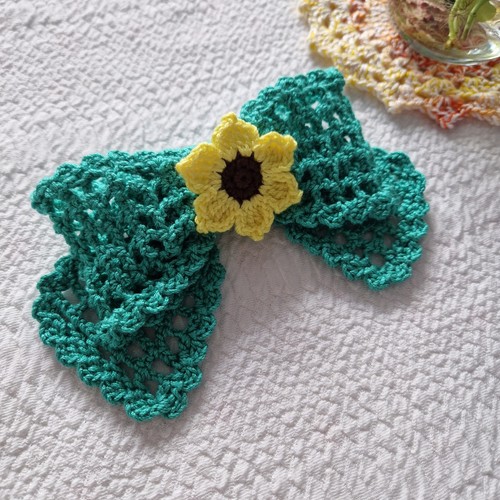 Handmade crochet bow barrette - crochet,