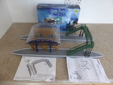 Hornby R8204 Harry Potter Prisoner Of Azkaban Platform 9 & 3/4 Train Station
