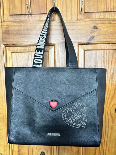 Genuine love moschino - love,
