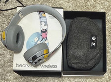 Beats Solo3 Wireless Mickey 90th Anniversary Limited Edition Excellent