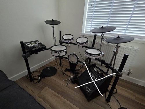 Roland electric drum kit - electric,