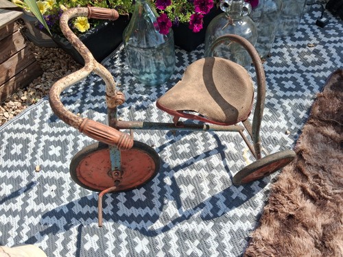 Classic vintage 1960s circa - classic,