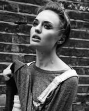 SEXY LAURA HADDOCK 8x10 PHOTO