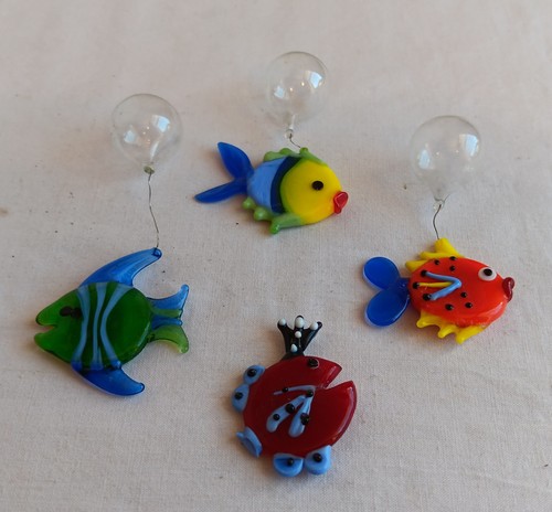 Glass brightly coloured - 4,
