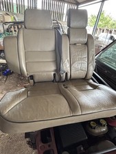 Genuine Land Rover Discovery 2 td5 beige cream rear leather seat 