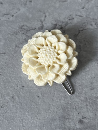 Vintage chrysanthemum carved - chrysanthemum,