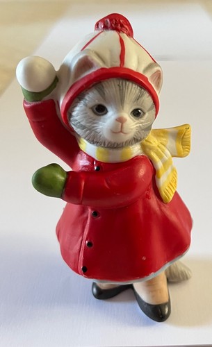 figurine+kitty+cucumber+by+Sch