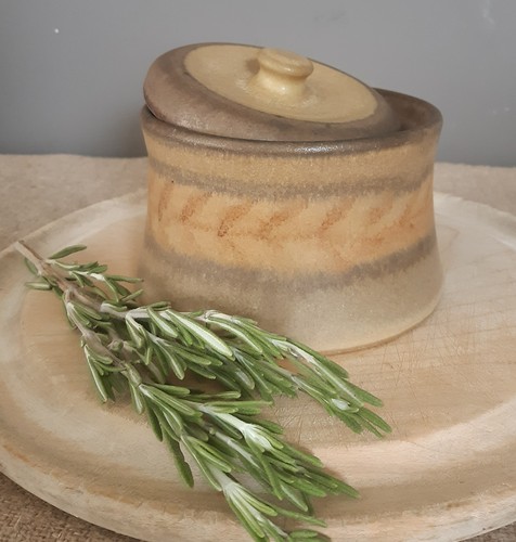 Studio pottery terracotta - ,