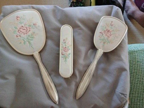 Vintage vanity set mirror - vanity,