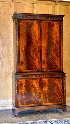 Illuminated mahogany drinks - mahogany,