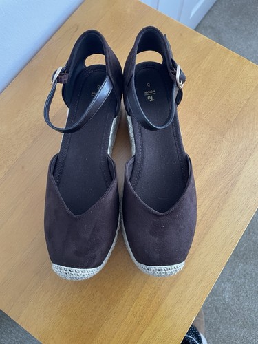 Women brown wedged - women's,
