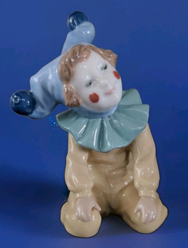 Nao lladro child jester - nao/lladro,