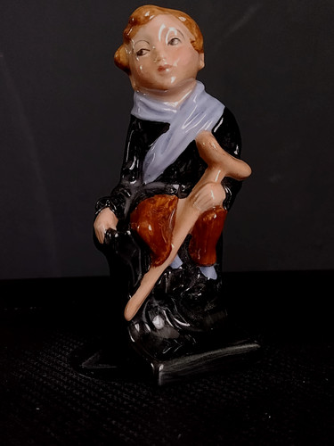 Royal doulton figurine tiny - figurine,