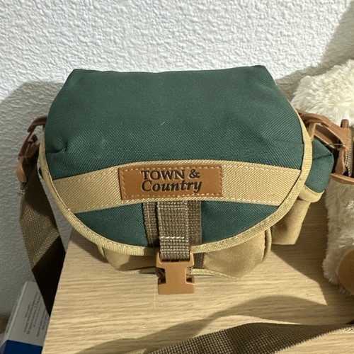 Town and country camera carry - and,