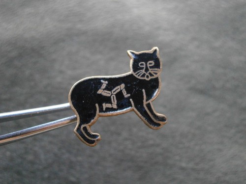 Manx cat vintage goldtone - cat,