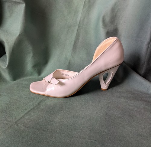 Vintage white patent open toe - open,