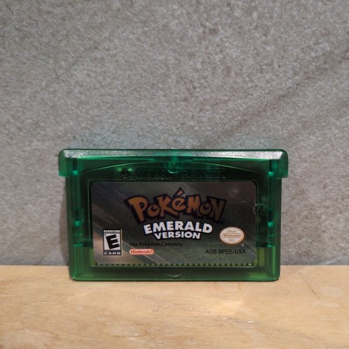 Pokémon emerald nintendo - emerald,