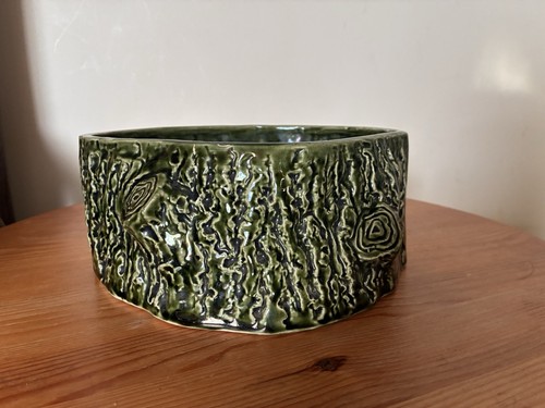 Green tree trunk planter - green,