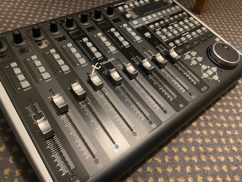Behringer touch daw - behringer,