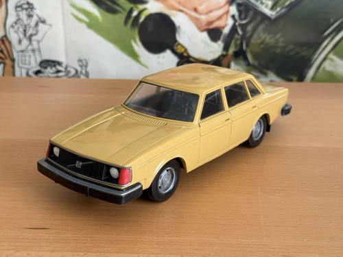 Volvo 244 salon plastic - dl,