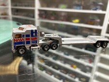 Kenworth & Low Bed Trailer