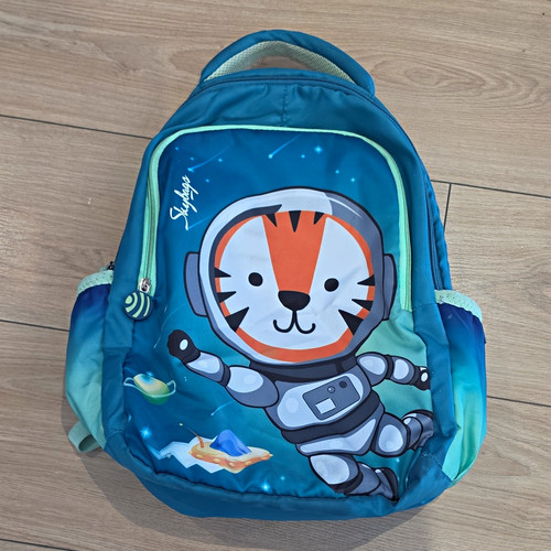 Smiggle small blue green tiger - smiggle,