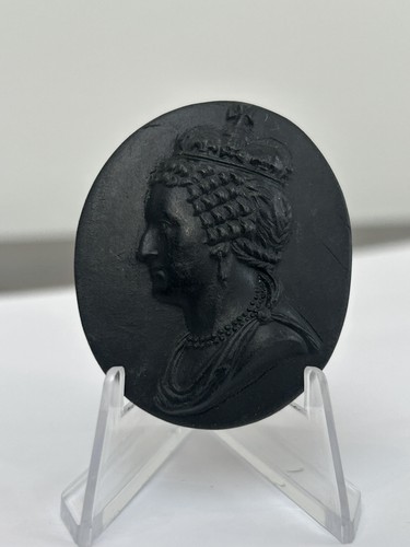 Wedgwood black basalt portrait - black,
