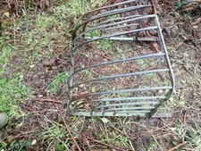 HAY MANGER  / GARDEN PLANTER 