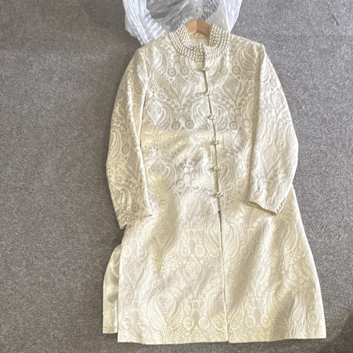 Men beige embroidered kurta - beige,
