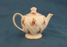 VINTAGE SADLER MINIATURE SWIRLED ROUND TEAPOT DITSY PINK ROSES GOLD TRIM