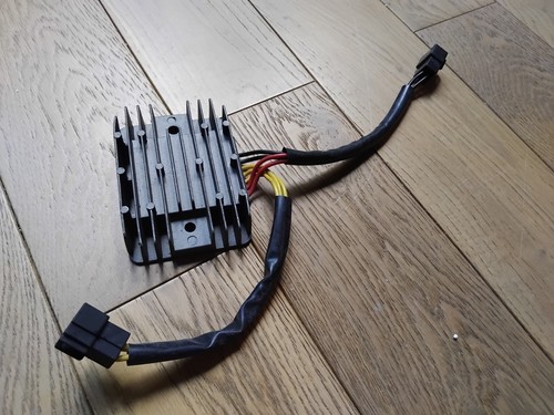 Triumph daytona 675 regulator - daytona,