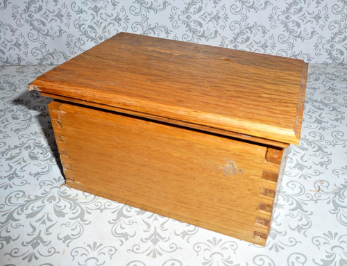 Vintage dovetailed oak wood - vintage,
