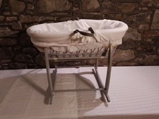 Clair de Lune Moses Basket Grey Wicker Rocking Stand – included mattress / GC