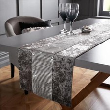 Diamante Table Runner Crushed