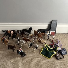 Huge Schleich Horse Bundle + Riders + Horse Coats + Saddles + Spare Barn Pieces