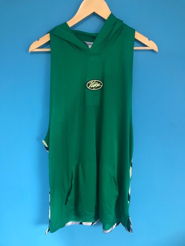 Bnwt nike size large vest - large,