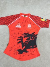 Rugby, Signed London Welsh Rugby shirt red size 42