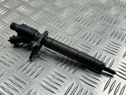 Jaguar x250 fuel injector - jaguar,